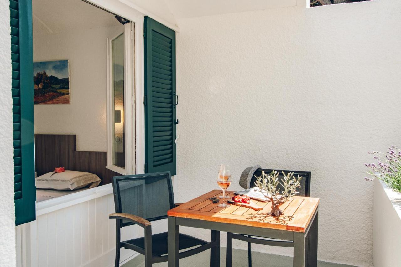 Capsud, La Garde-Freinet Apartman Kültér fotó