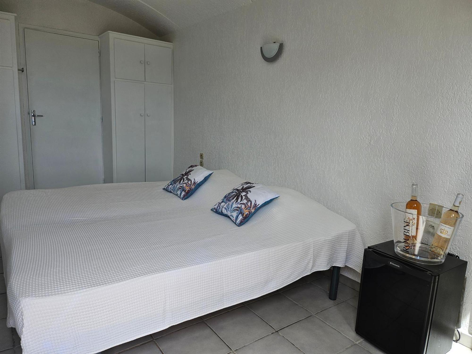 Capsud, La Garde-Freinet Apartman Kültér fotó