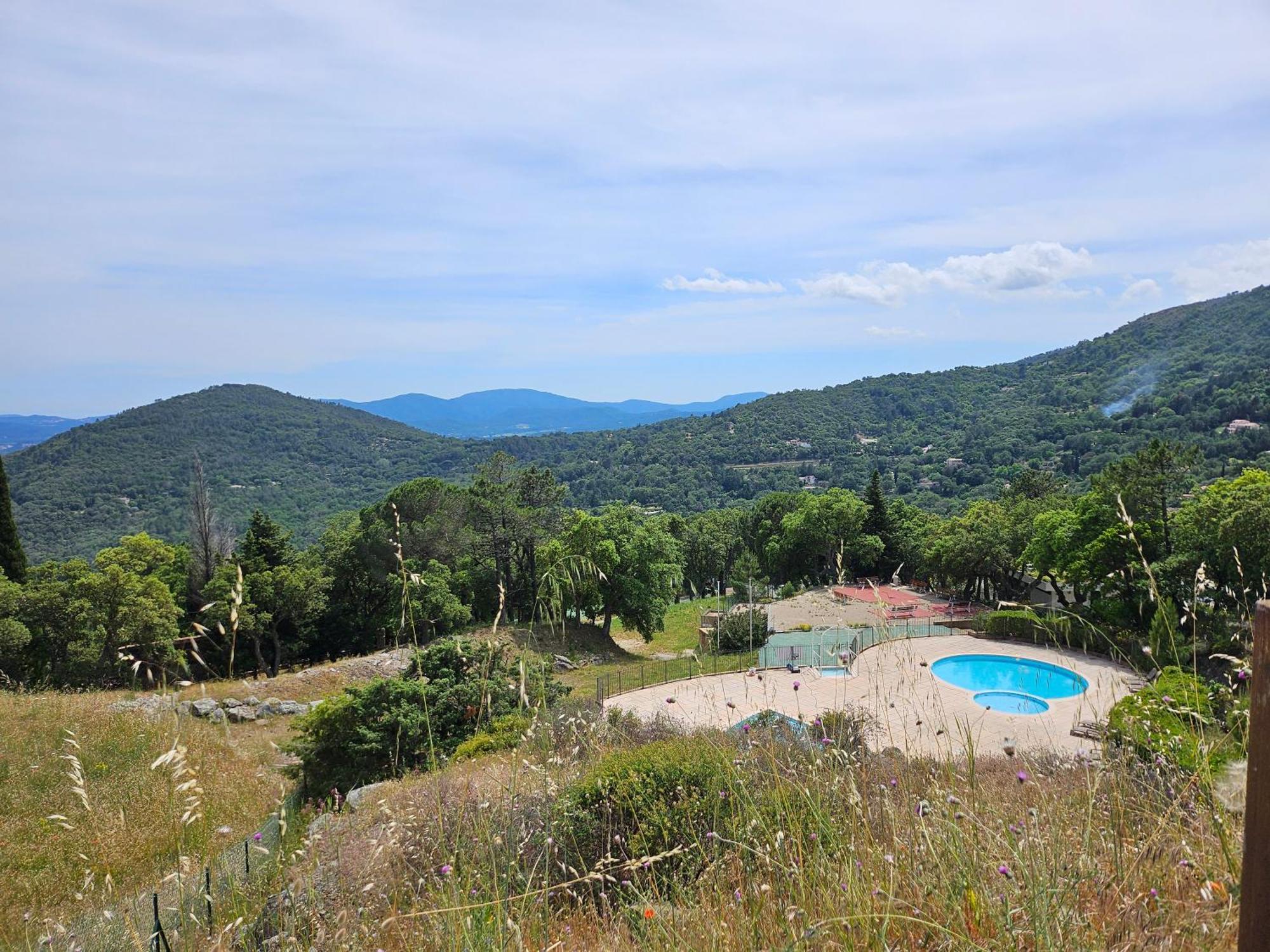 Capsud, La Garde-Freinet Apartman Kültér fotó